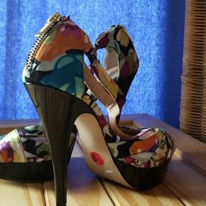 Steve Madden platform heels